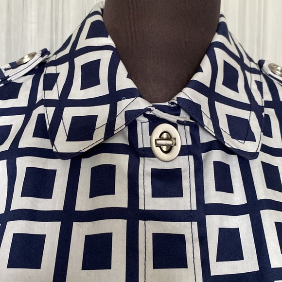 Talbots short trench geometric, toggle coat! Modern/classic Size 5 - Picture 8 of 17